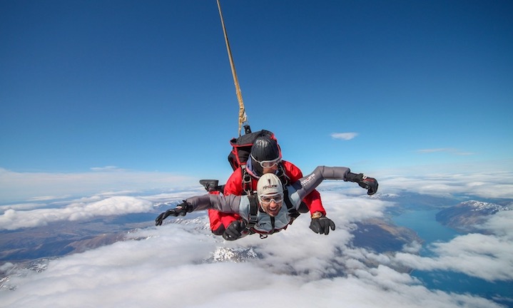 sky diving adventure activities in New Zealand vacation